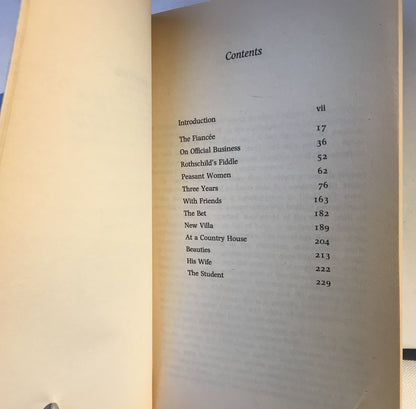 The Fiancee and Other Stories (Penguin Classics)