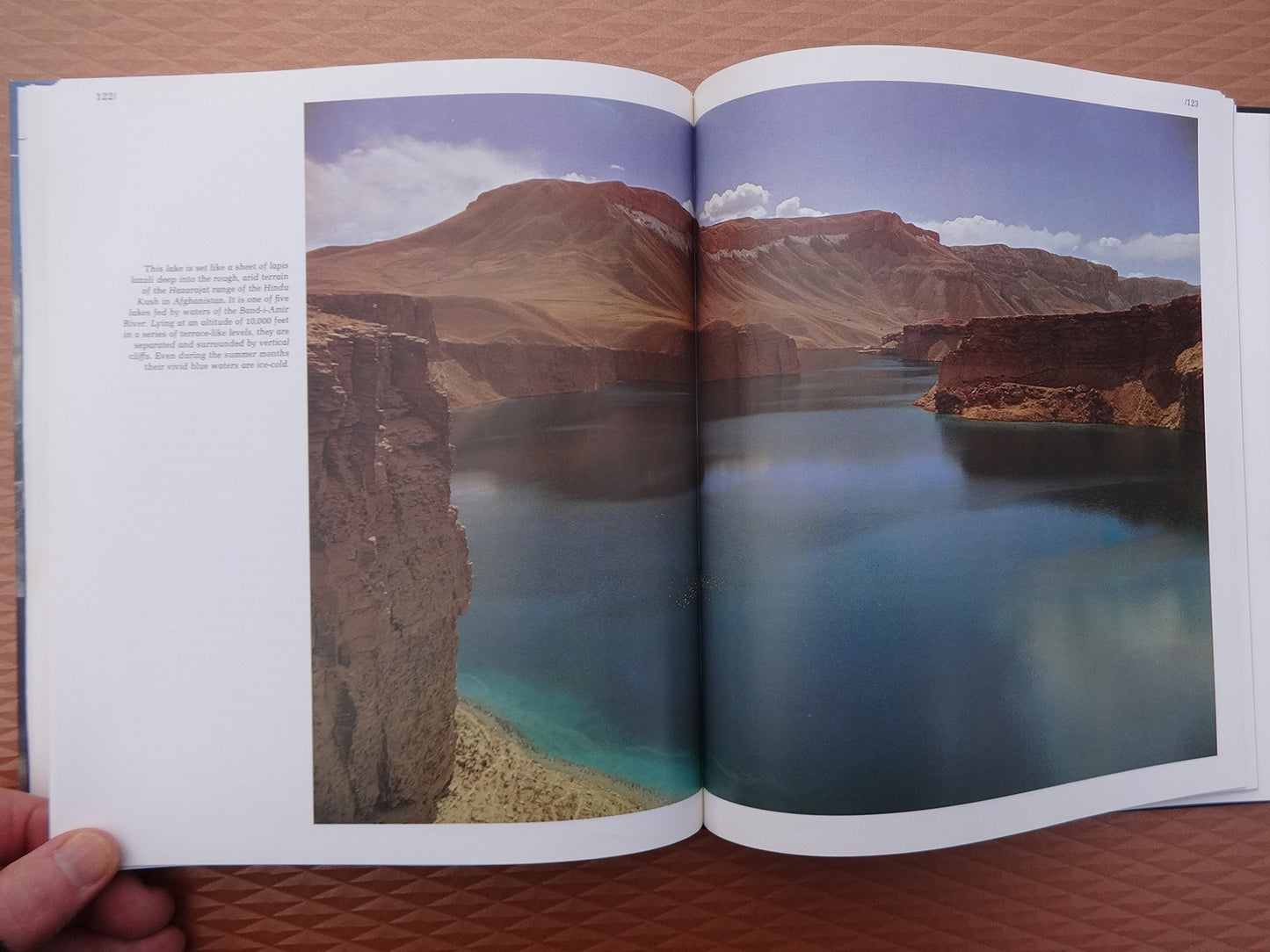 364e7bed-7c94-4717-aa73-a37235252ffc