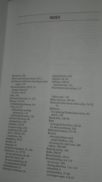 Safe and Healthy: A Parent's Guide to Children's Illnesses and Accidents (Growing Family Series)