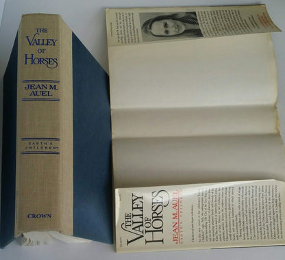 The Valley of Horses (Earth's Children, 2)