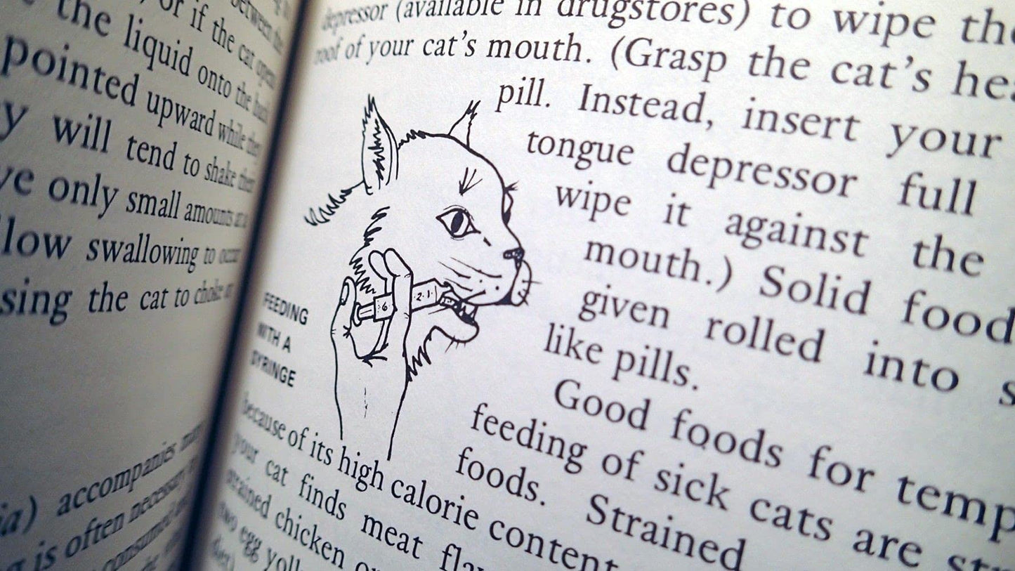 The Well Cat Book: The Cat Lover's Illustrated Medical Companion