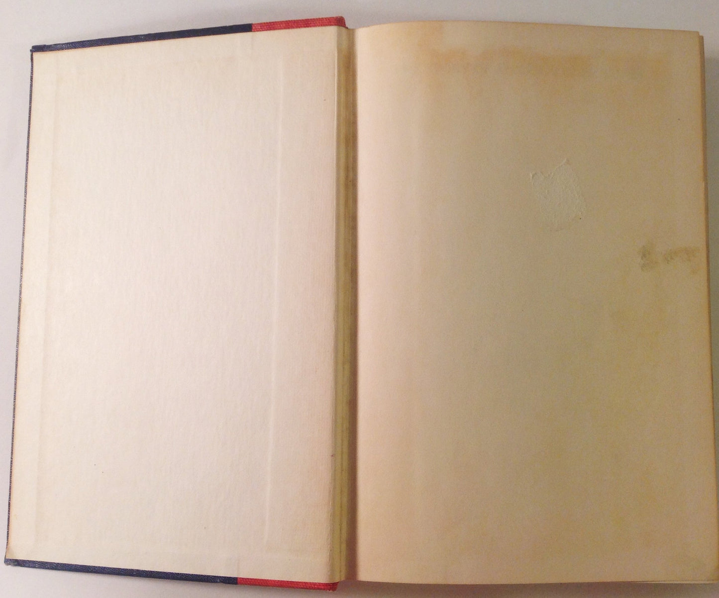 The story of America in pictures;: With an introd. by Claude G. Bowers