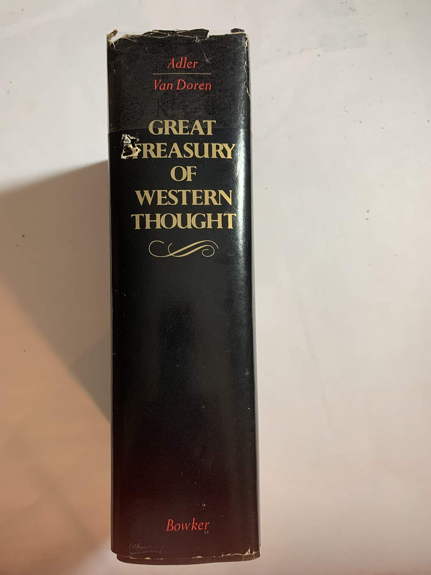 Great Treasury of Western Thought: A Compendium of Important Statements and Comments on Man and His Institutions by Great Thinkers in Western History