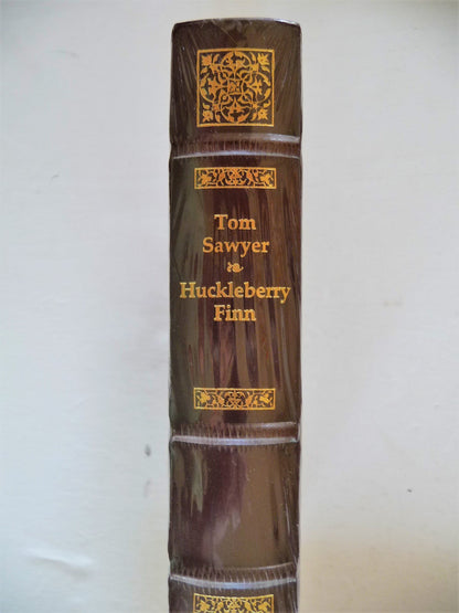Tom Sawyer/Huckleberry Finn (The Collector's Library of Classics, Vol. I)