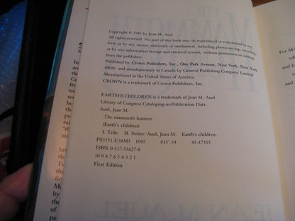 The Mammoth Hunters-Earth's Children