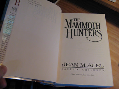 The Mammoth Hunters-Earth's Children