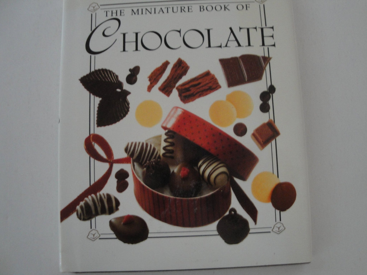 Chocolate: The Miniature Book of Food