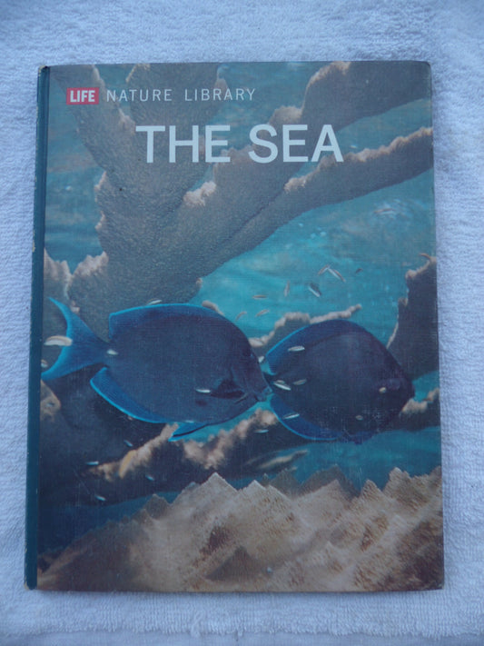 Sea * Life Nature Library