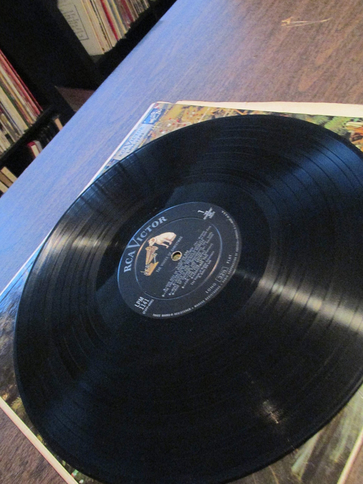 The Christmas Voices Of Walter Schumann [Vinyl LP] [Enhanced For Stereo]