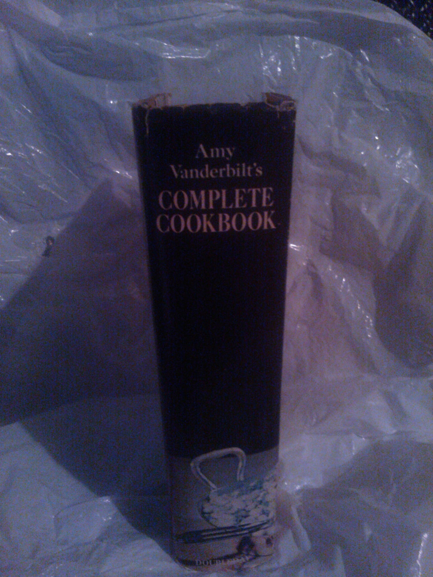 Amy Vanderbilt's Complete Cookbook