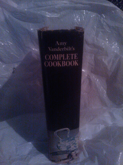 Amy Vanderbilt's Complete Cookbook