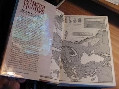 The Mammoth Hunters-Earth's Children