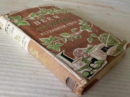 Beer And Vittels by Elizabeth Craig. 1955. Published Museum Press Limited 7.5" x 5.1". What to serve with beer on different occasions.