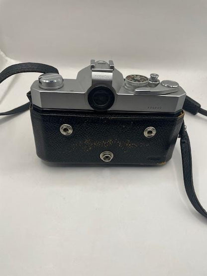 Konica AutoReflex T w/Hexanon AR 52mm F18 lense, Vivitar Automatic Tele Converter 3X-7